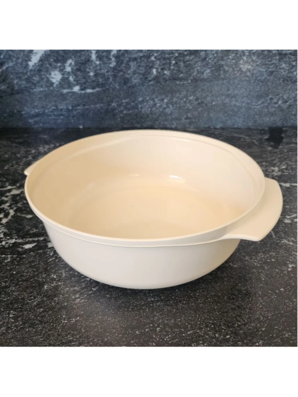 Tupperware Beige Microwave cook Pot  with Lid